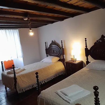 Casas De Sao Francisco Da Cha Gois