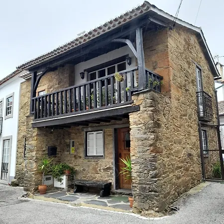 Casas De Sao Francisco Da Cha Homestay Gois