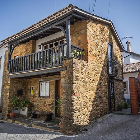 Casas De Sao Francisco Da Cha Góis